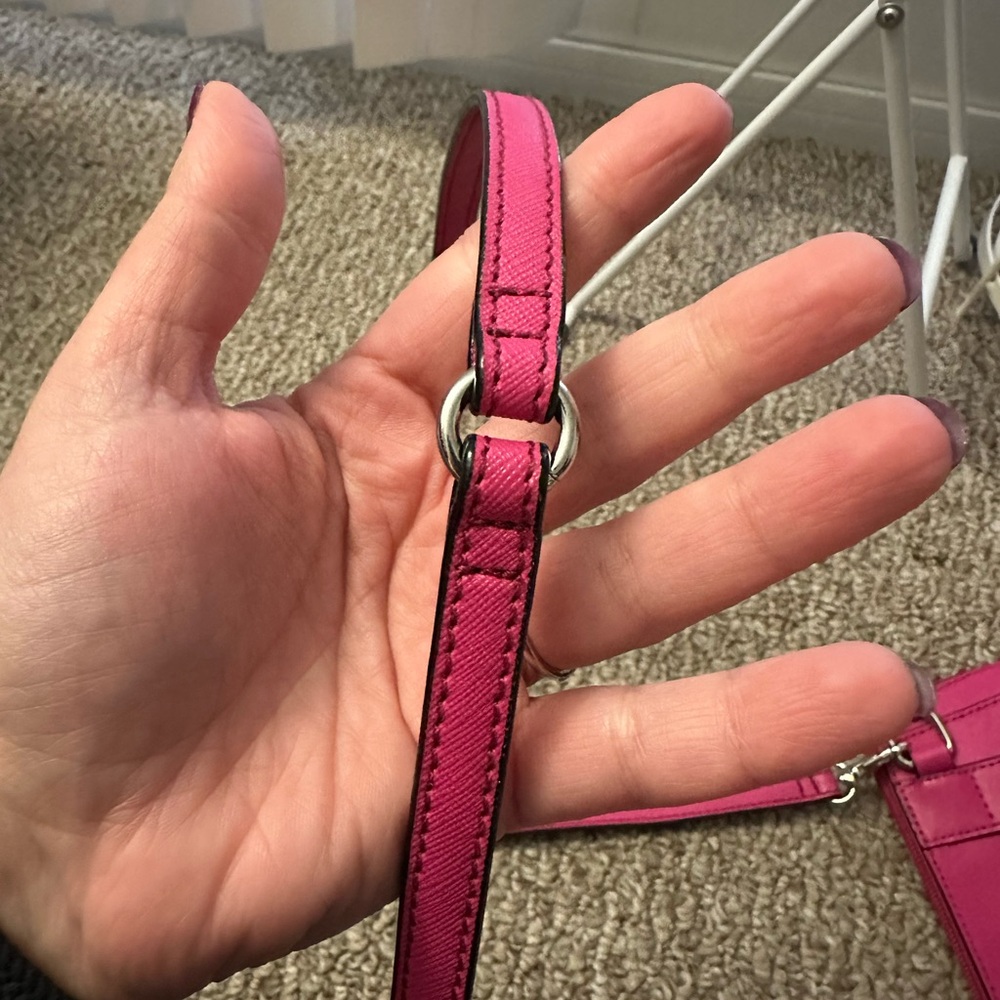 Tignanello vibrant pink crossbody bag - Picture 10 of 11
